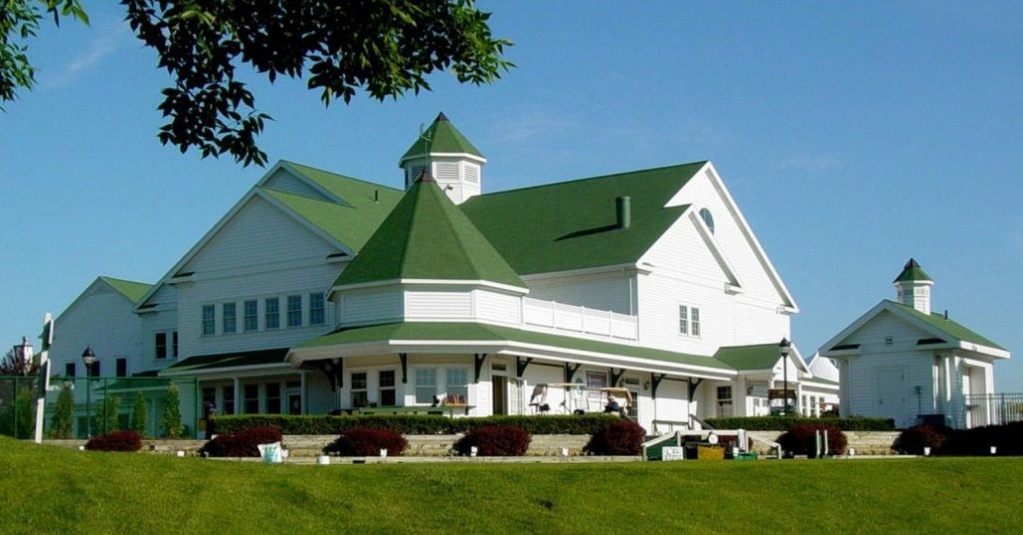 Country-Club-of-Lansing-1024x690 Cropped-1