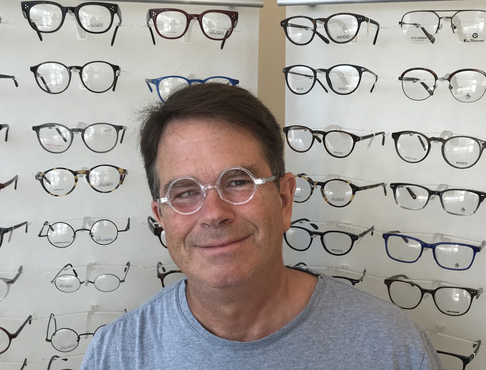 Eyeglasses.com-Mark Agnew
